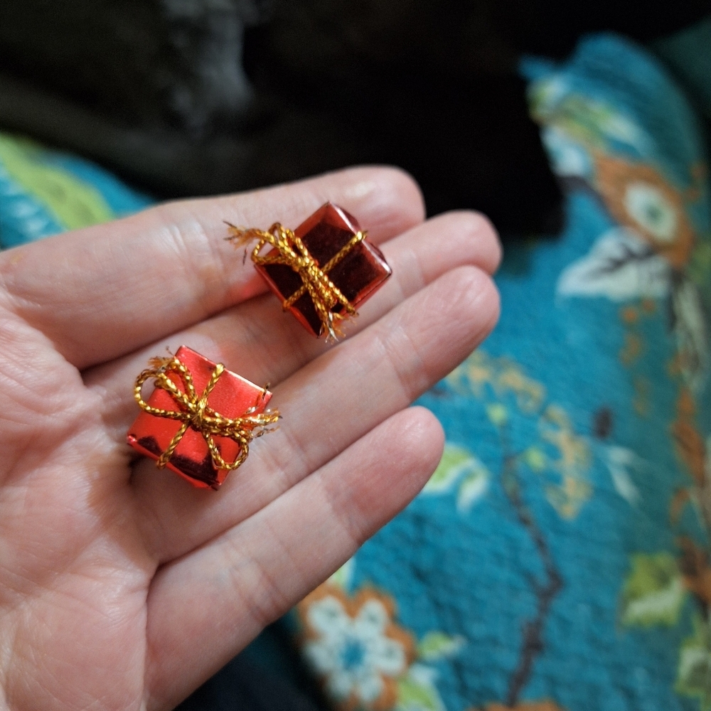 Christmas Present Earrings
